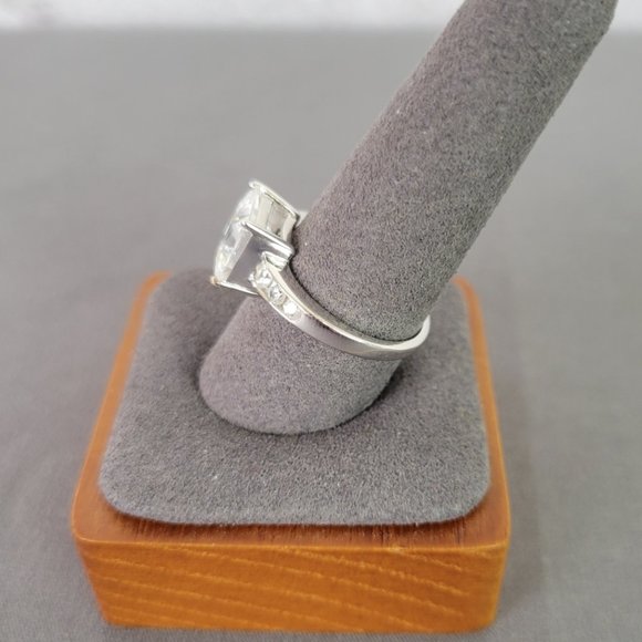 Sparkling Silver 4ct Princess Cut w/ Round Side Stones CZ Engagement Ring, Sz 9 - Picture 6 of 14